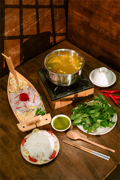 Hình ảnh món ăn tại Nhà hàng Hải Sản Cơm Niêu Vuông Tròn18