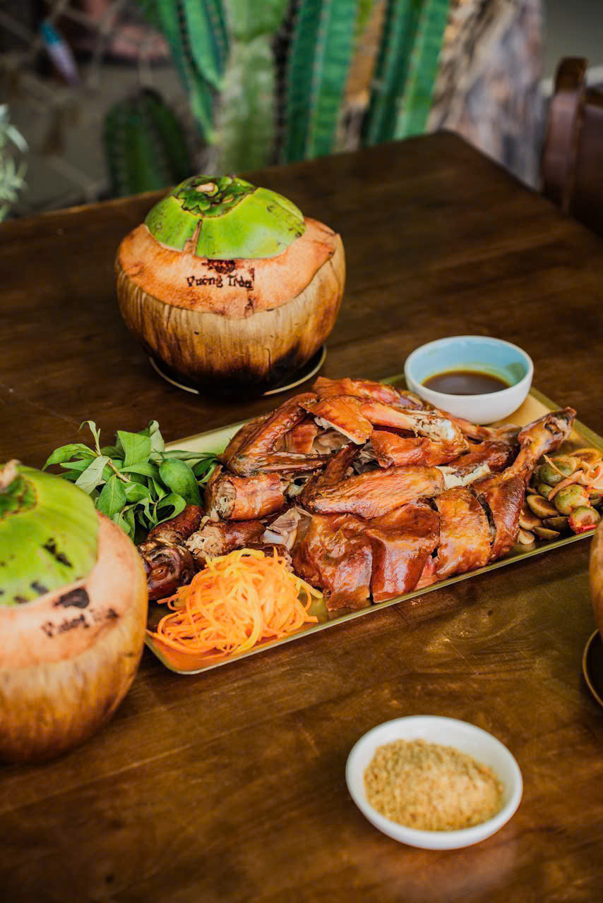 hải sản cơm niêu mũi né