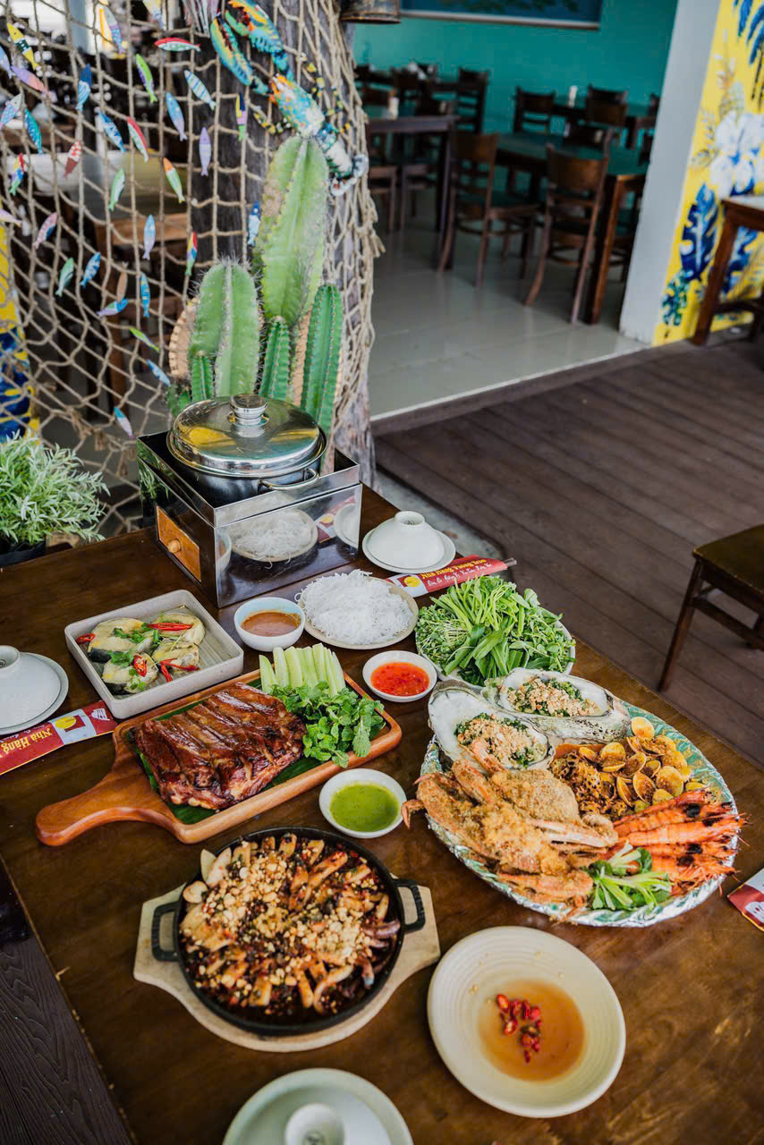 hải sản cơm niêu mũi né