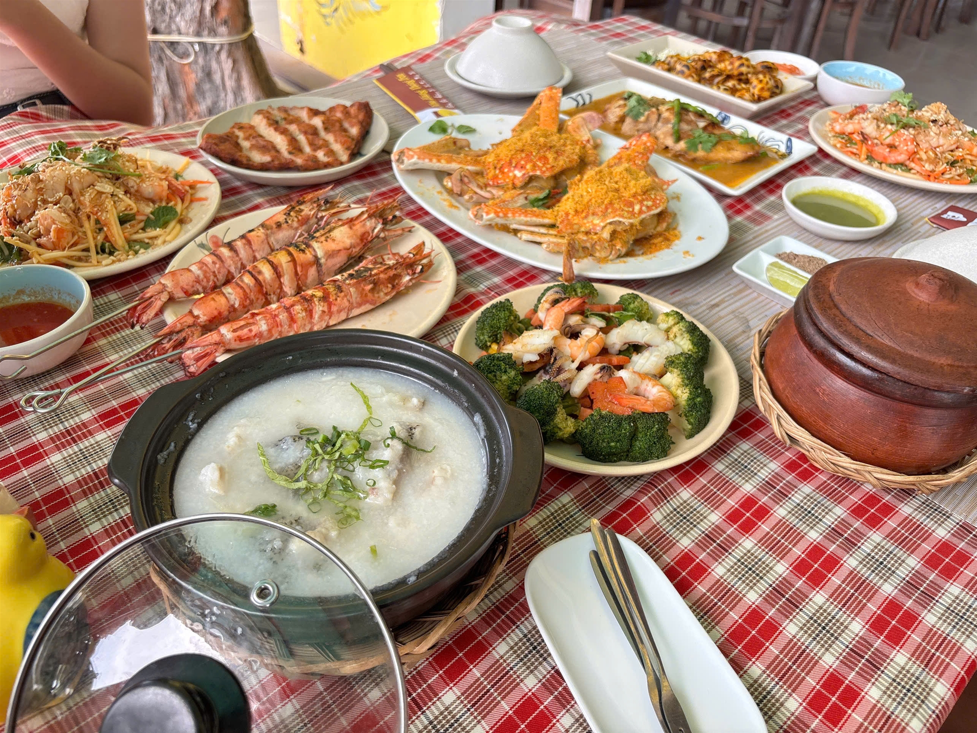 Hải sản cơm niêu mũi né