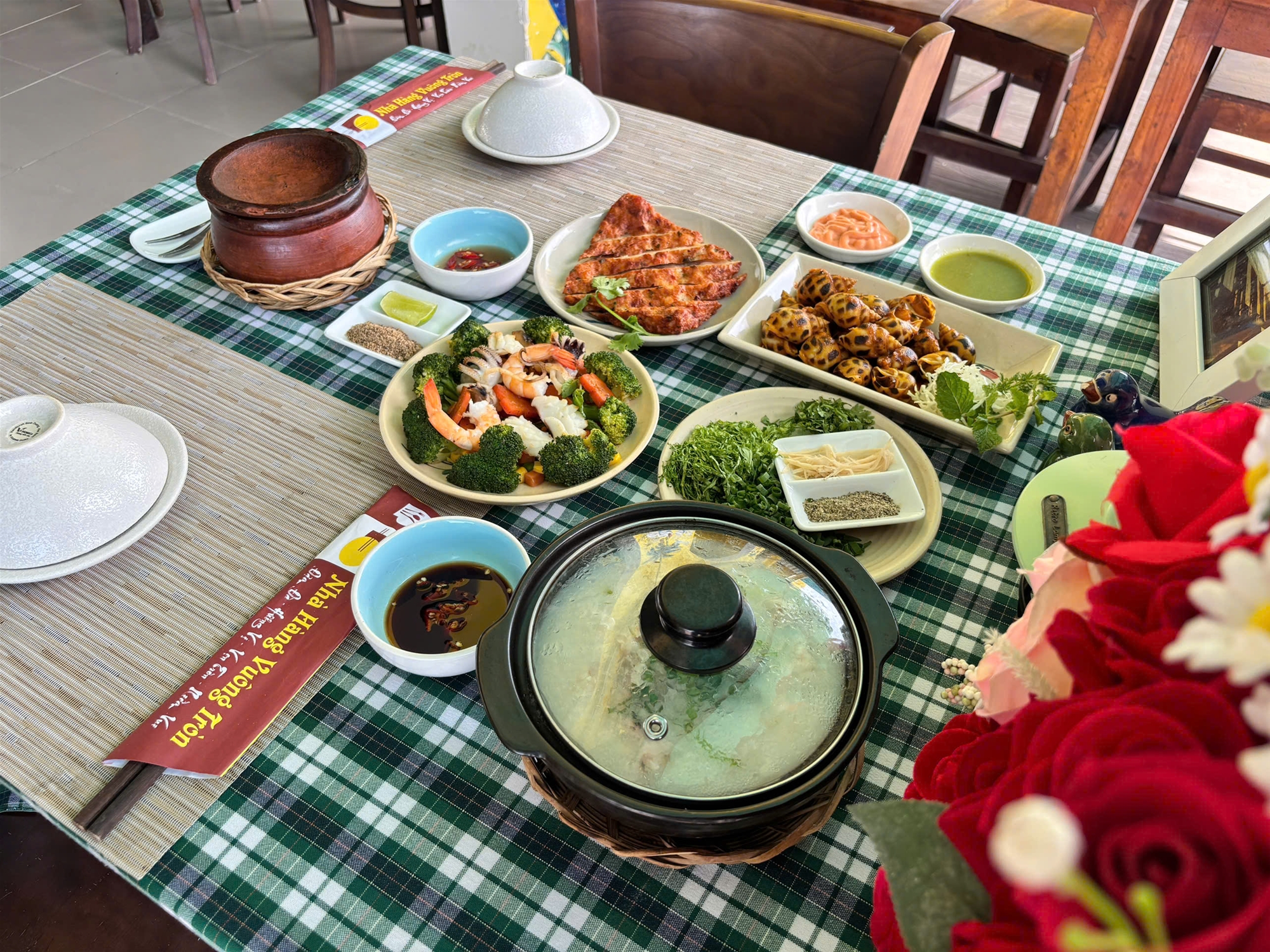 Hải sản cơm niêu mũi né