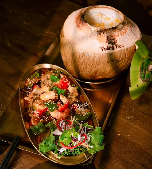 Combo cơm trái dừa hải sản