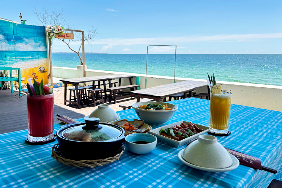 Vì sao hải sản cơm niêu Mũi Né tại Vuông Tròn lại “gây thương nhớ” với du khách