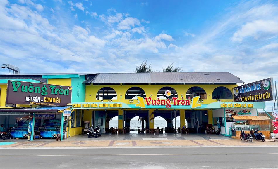 hải sản cơm niêu mũi né