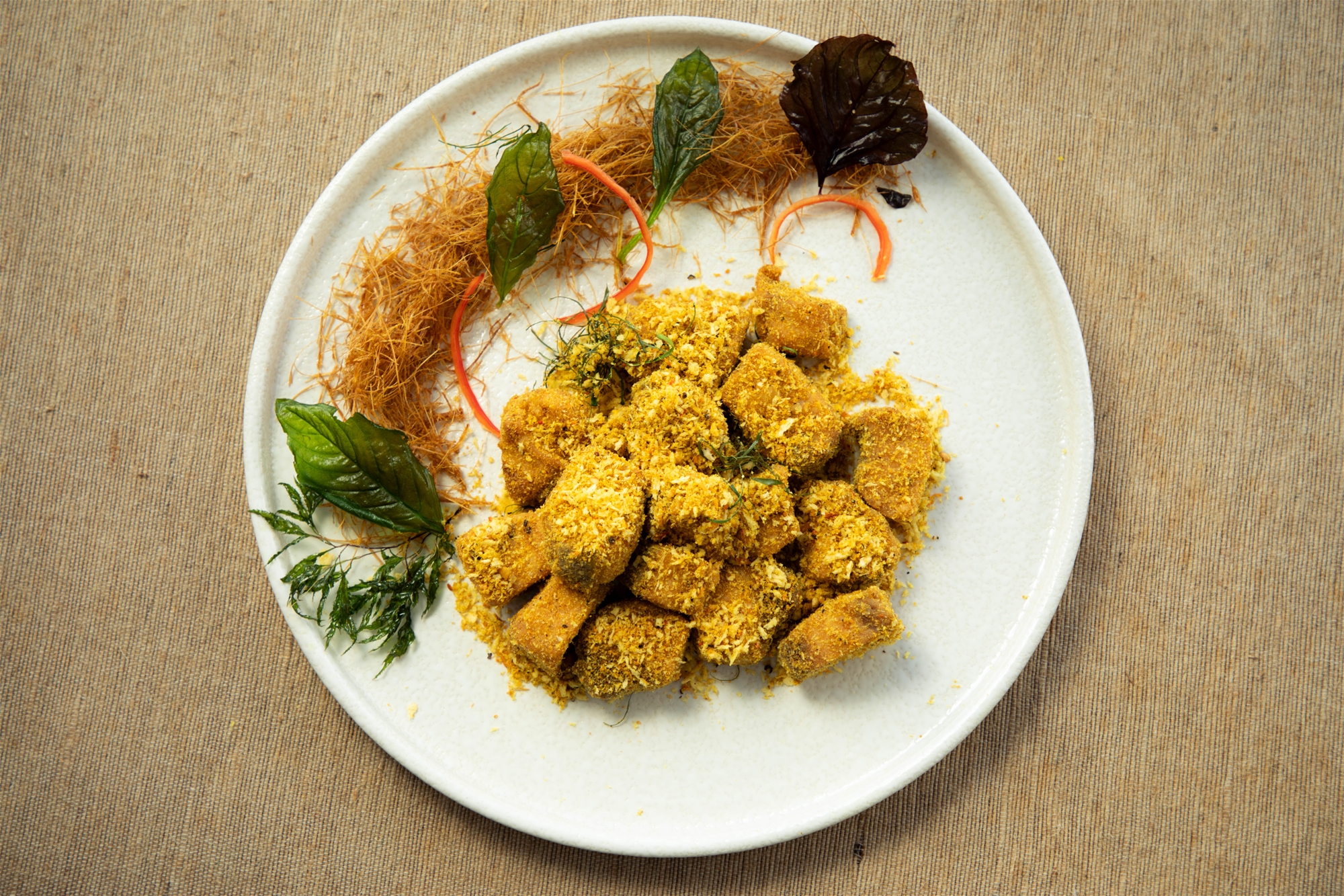 Cá cờ cháy tỏi sả